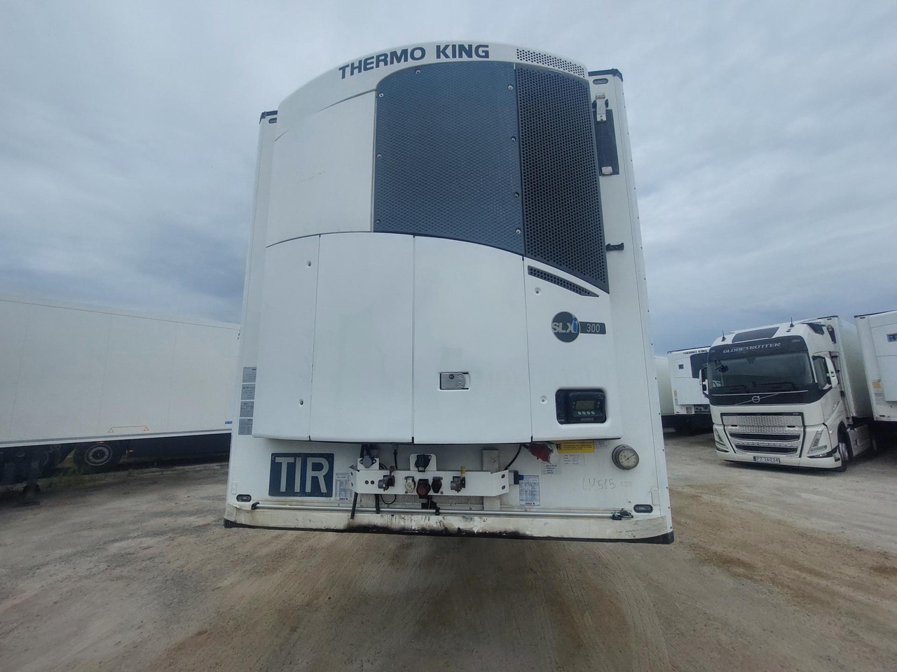 2018 Schmitz Cargobull SKO Double Deck FP 60 ThermoKing SLXi 300 Lifting Axle - Náves chladírenské: obrázok 1 2018 Schmitz Cargobull SKO Double Deck FP 60 ThermoKing SLXi 300 Lifting Axle - Náves chladírenské: obrázok 1