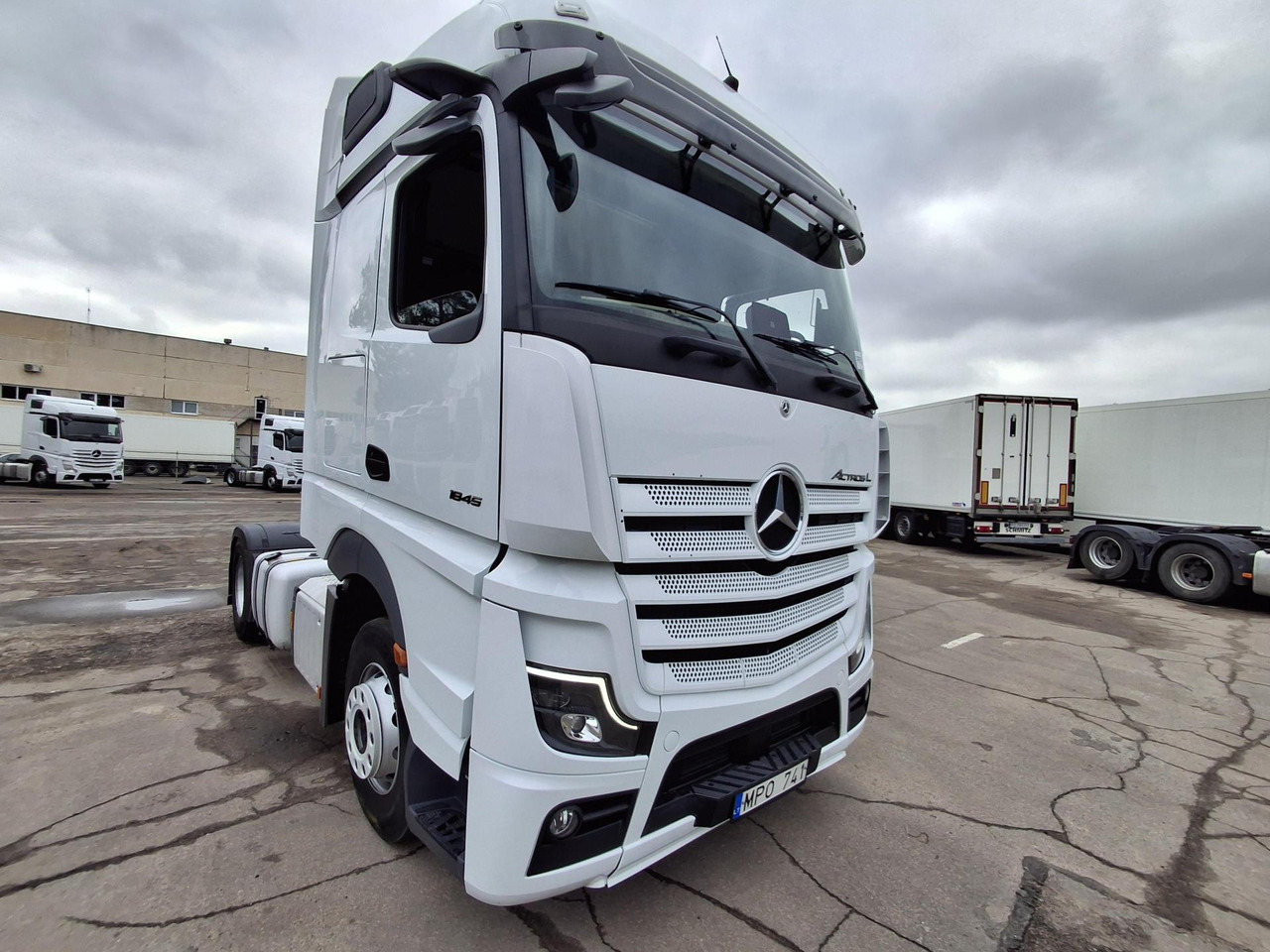 2023 Mercedes-Benz Actros 5 1845 BigSpace - Ťahač: obrázok 3 2023 Mercedes-Benz Actros 5 1845 BigSpace - Ťahač: obrázok 3