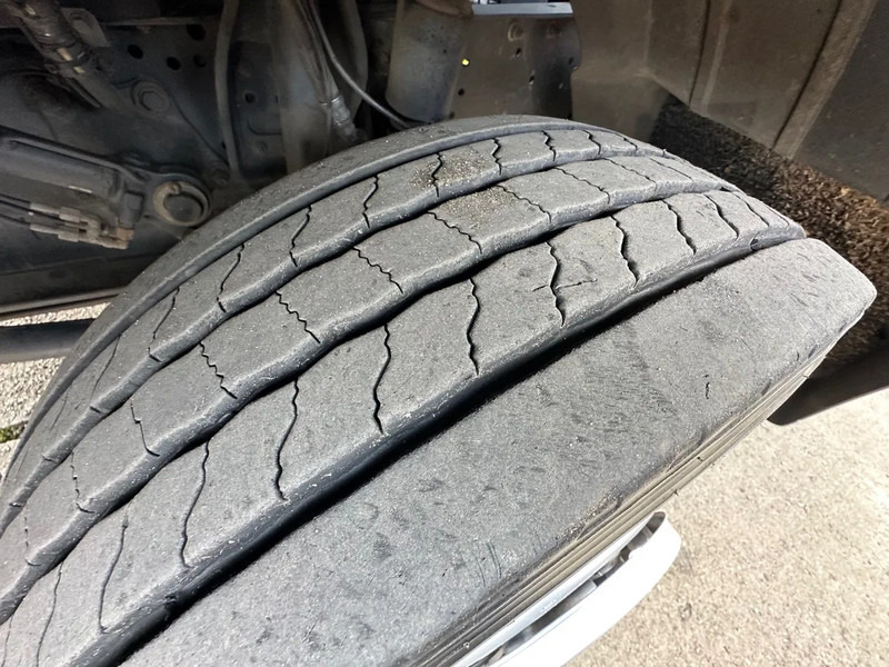 Mercedes-Benz Atego 1018 / NL TRUCK / AIRCO / BOX+LIFT+SIDE DOOR / AUTOMATIC - Skříňový nákladní auto: obrázok 5 Mercedes-Benz Atego 1018 / NL TRUCK / AIRCO / BOX+LIFT+SIDE DOOR / AUTOMATIC - Skříňový nákladní auto: obrázok 5