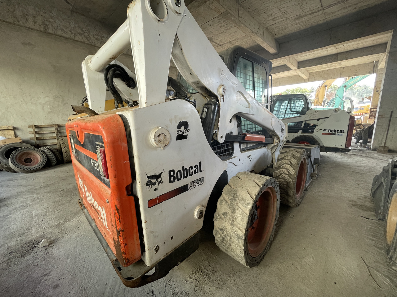 Bobcat S750 - Šmykom riadený nakladač: obrázok 2 Bobcat S750 - Šmykom riadený nakladač: obrázok 2