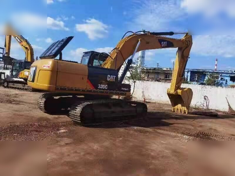 CATERPILLAR 330C - Pásové rýpadlo: obrázok 3 CATERPILLAR 330C - Pásové rýpadlo: obrázok 3