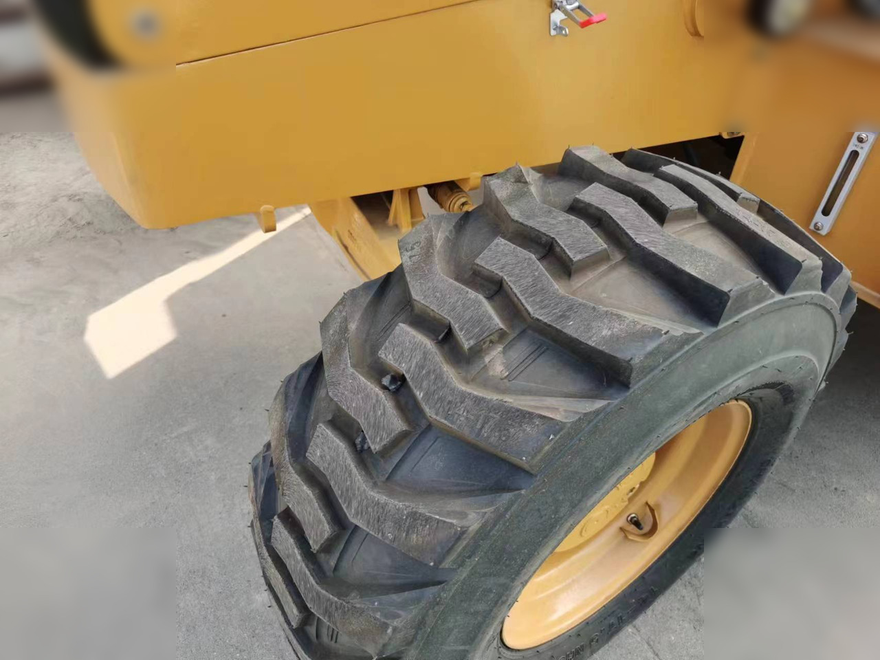 CATERPILLAR 420F - Rýpadlo-nakladač: obrázok 5 CATERPILLAR 420F - Rýpadlo-nakladač: obrázok 5