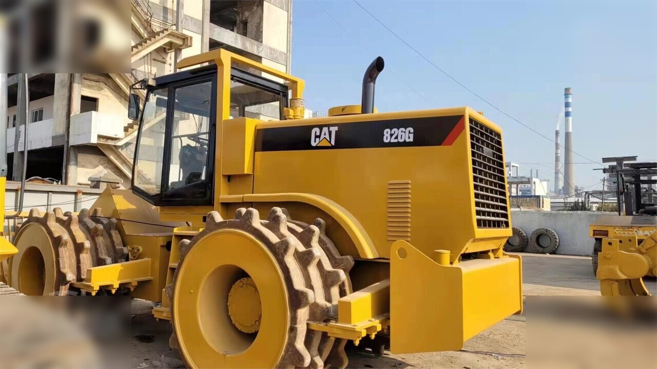 CATERPILLAR 826G - Kompaktor: obrázok 3 CATERPILLAR 826G - Kompaktor: obrázok 3