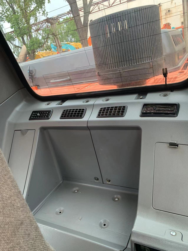 DOOSAN DX300LC - Pásové rýpadlo: obrázok 3 DOOSAN DX300LC - Pásové rýpadlo: obrázok 3