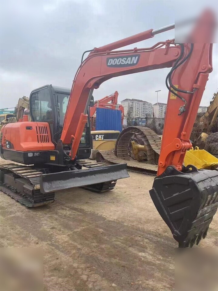 DOOSAN DX60 - Pásové rýpadlo: obrázok 4 DOOSAN DX60 - Pásové rýpadlo: obrázok 4