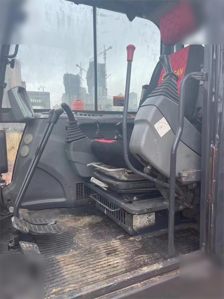 DOOSAN DX60 - Pásové rýpadlo: obrázok 3 DOOSAN DX60 - Pásové rýpadlo: obrázok 3