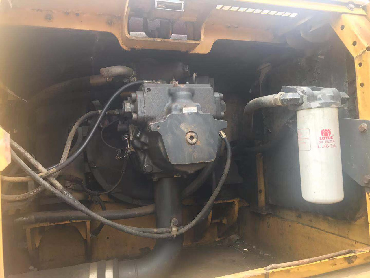 Pásové rýpadlo KOMATSU PC350-7: obrázok 7 Pásové rýpadlo KOMATSU PC350-7: obrázok 7