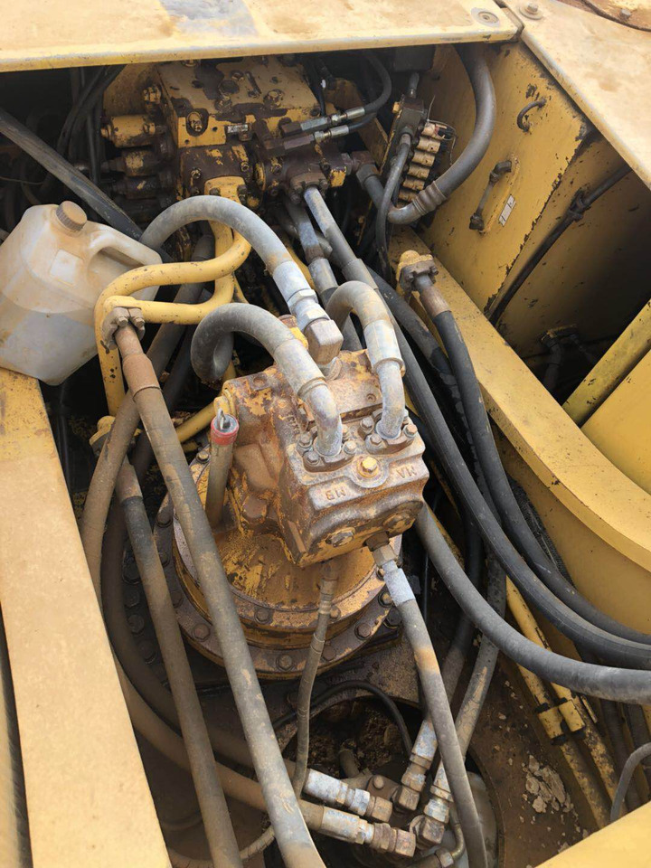 Pásové rýpadlo KOMATSU PC350-7: obrázok 9 Pásové rýpadlo KOMATSU PC350-7: obrázok 9