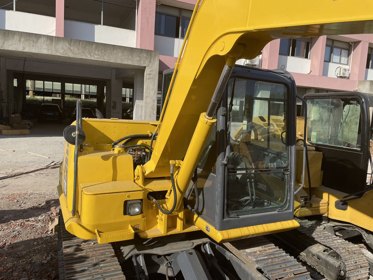 KOMATSU PC70-8 - Mini rýpadlo: obrázok 3 KOMATSU PC70-8 - Mini rýpadlo: obrázok 3