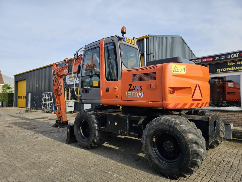 Hitachi ZAXIS 130 W - Kolesové rýpadlo: obrázok 3 Hitachi ZAXIS 130 W - Kolesové rýpadlo: obrázok 3