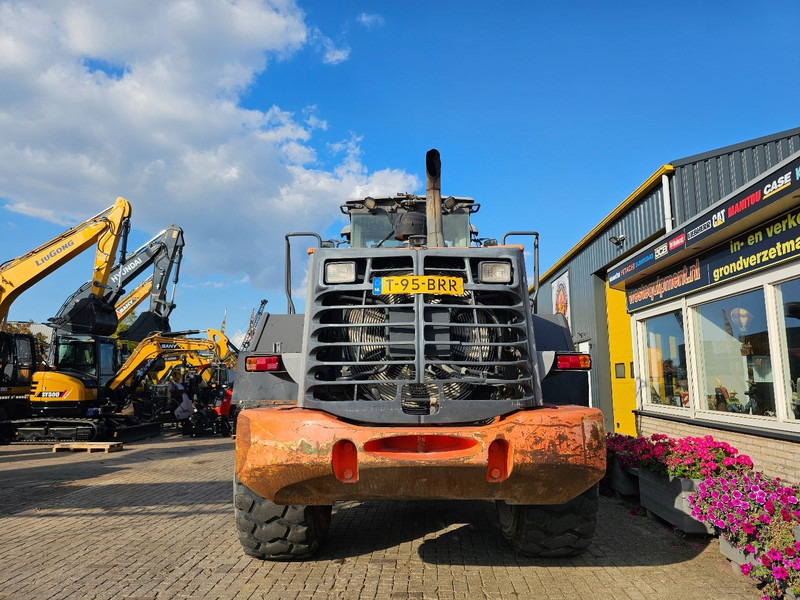 Hitachi ZW220 - Kolesový nakladač: obrázok 4 Hitachi ZW220 - Kolesový nakladač: obrázok 4