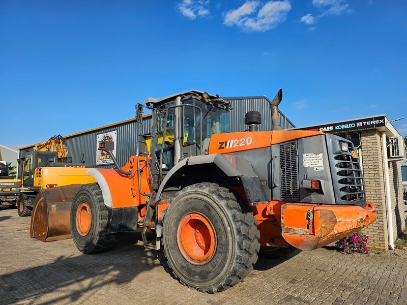 Hitachi ZW220 - Kolesový nakladač: obrázok 3 Hitachi ZW220 - Kolesový nakladač: obrázok 3