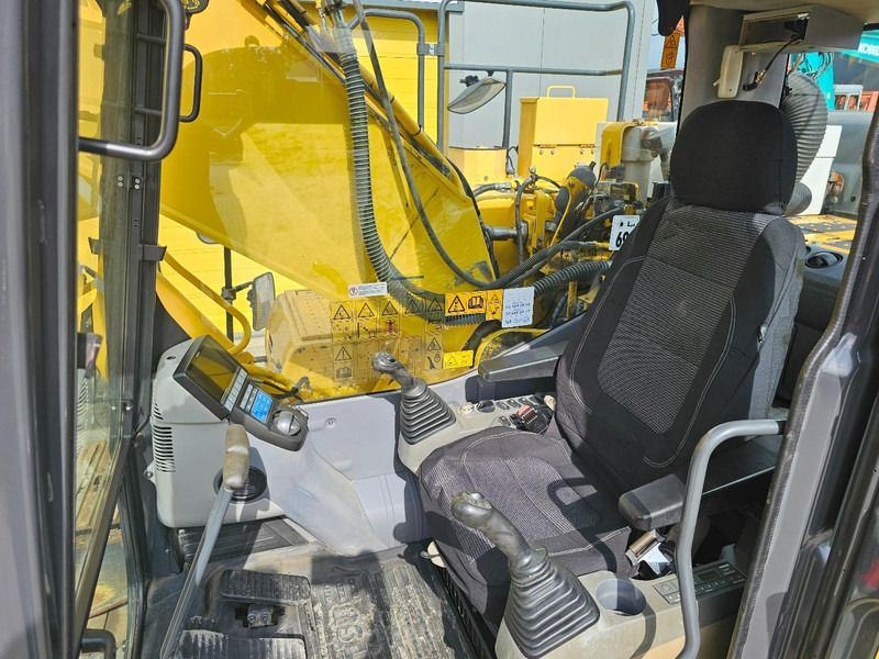 Pásové rýpadlo Komatsu HB215LC-2: obrázok 15