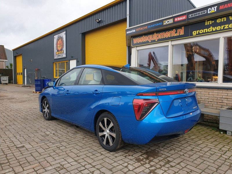 Toyota Mirai - Sedan: obrázok 3 Toyota Mirai - Sedan: obrázok 3