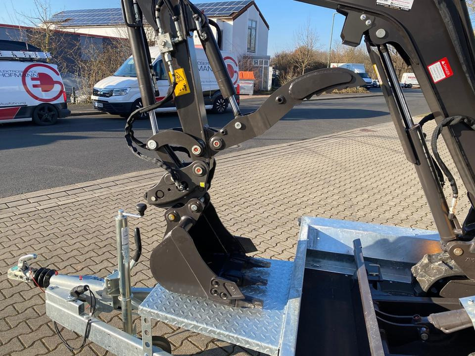 Minibagger BK2000NKSR + Tieflader + Zubehör *INKL.19% MWST*BERGER KRAUS*KUBOTA* KLIMA*SCHWENKARM*VERSTELLFAHRWERK* - Mini rýpadlo: obrázok 5 Minibagger BK2000NKSR + Tieflader + Zubehör *INKL.19% MWST*BERGER KRAUS*KUBOTA* KLIMA*SCHWENKARM*VERSTELLFAHRWERK* - Mini rýpadlo: obrázok 5