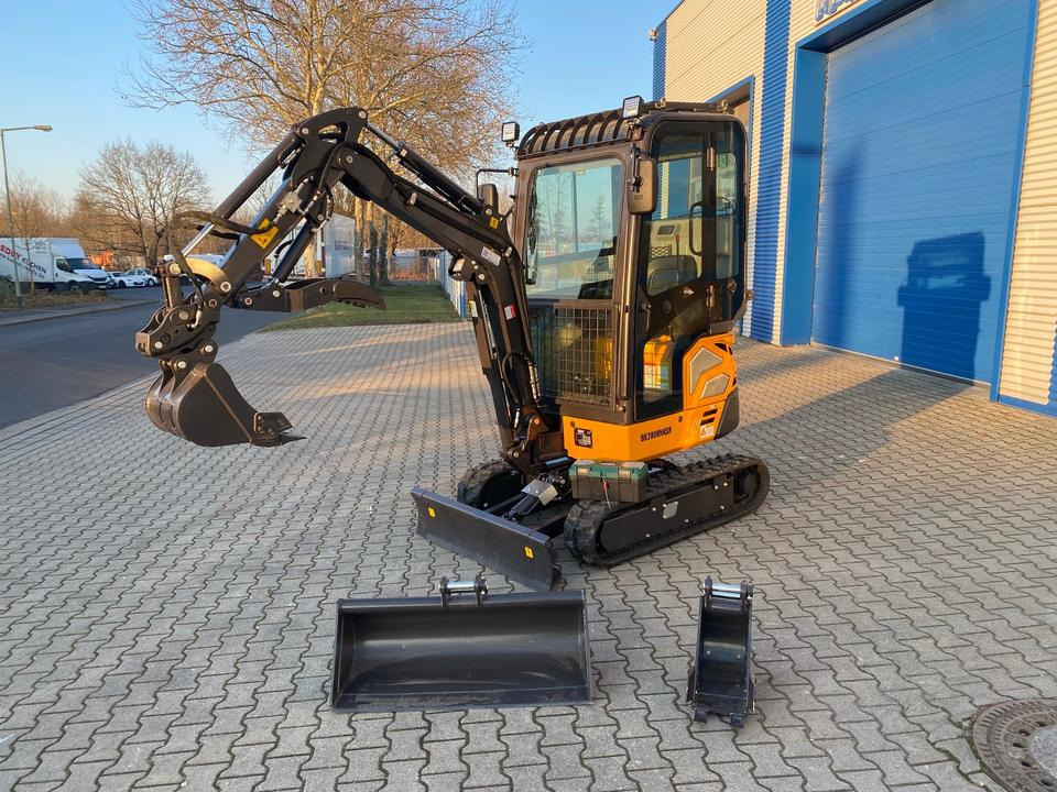 Minibagger BK2000NKSR inkl. Schaufelpaket *INKL.19% MWST*BERGER KRAUS*KUBOTA* KLIMA*SCHWENKARM*VERSTELLFAHRWERK* - Mini rýpadlo: obrázok 1 Minibagger BK2000NKSR inkl. Schaufelpaket *INKL.19% MWST*BERGER KRAUS*KUBOTA* KLIMA*SCHWENKARM*VERSTELLFAHRWERK* - Mini rýpadlo: obrázok 1