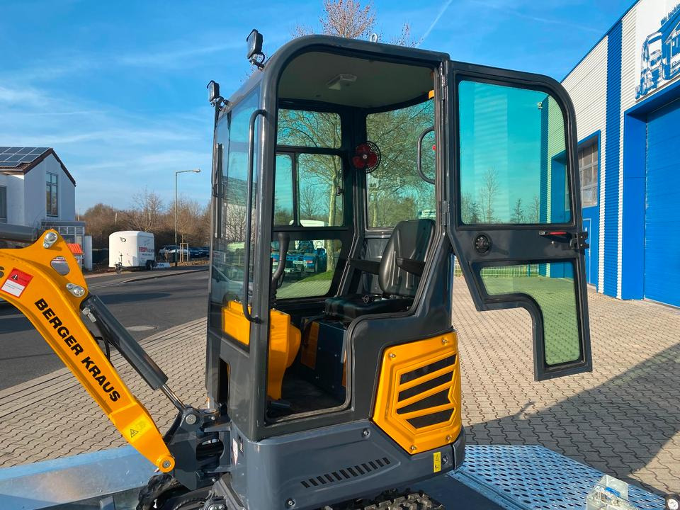 Minibagger BK950KS + Tieflader + Zubehör *INKL.19% MWST*BERGER KRAUS*KABINE*SOFORT!* - Mini rýpadlo: obrázok 5 Minibagger BK950KS + Tieflader + Zubehör *INKL.19% MWST*BERGER KRAUS*KABINE*SOFORT!* - Mini rýpadlo: obrázok 5