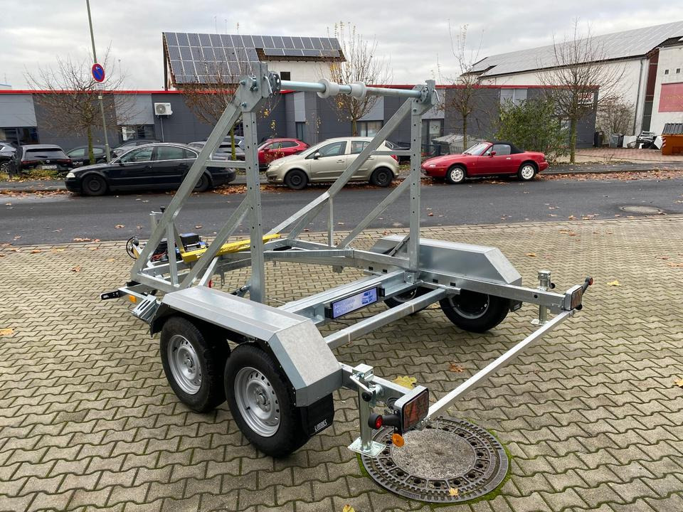 Vermietung / Kabelanhänger 3500KG E-Winde / Nutzlast 2825KG / Kabeltrommel-Anhänger / Glasfaser/ 3 Tage - Káblový príves: obrázok 5 Vermietung / Kabelanhänger 3500KG E-Winde / Nutzlast 2825KG / Kabeltrommel-Anhänger / Glasfaser/ 3 Tage - Káblový príves: obrázok 5