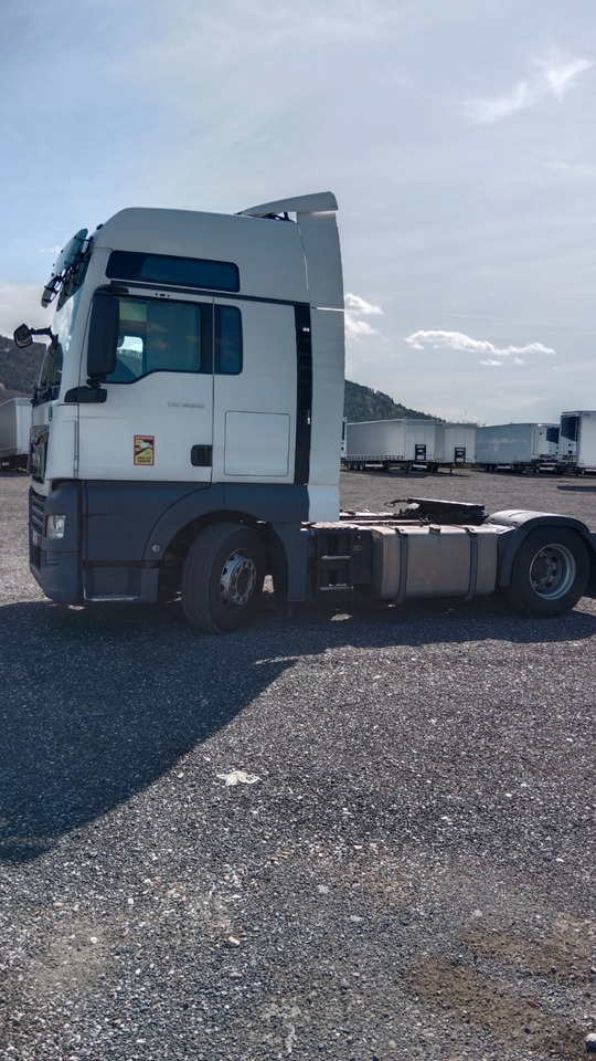 MAN TGX 18.500 4X2 XXL Retarder 2x Tanks Euro 6 - Ťahač: obrázok 2 MAN TGX 18.500 4X2 XXL Retarder 2x Tanks Euro 6 - Ťahač: obrázok 2