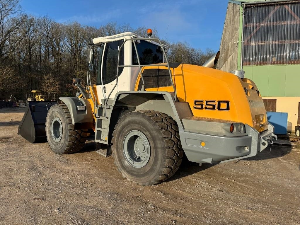 Liebherr L 550 - Kolesový nakladač: obrázok 4 Liebherr L 550 - Kolesový nakladač: obrázok 4