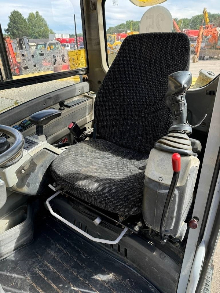 Wacker Neuson EW 100 - Kolesové rýpadlo: obrázok 4 Wacker Neuson EW 100 - Kolesové rýpadlo: obrázok 4