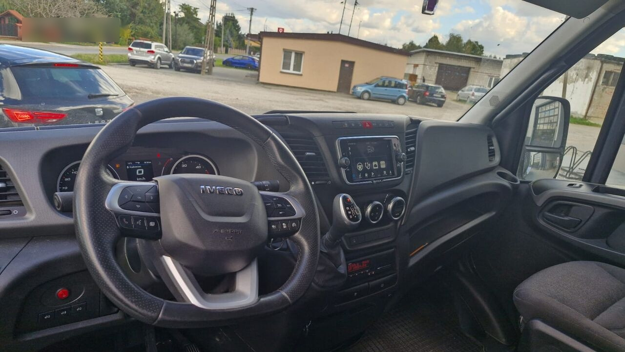 Odťahovy voz IVECO Daily 35s18 / HIMATIC / euro6 / 35.000 euro NETTO: obrázok 12 Odťahovy voz IVECO Daily 35s18 / HIMATIC / euro6 / 35.000 euro NETTO: obrázok 12