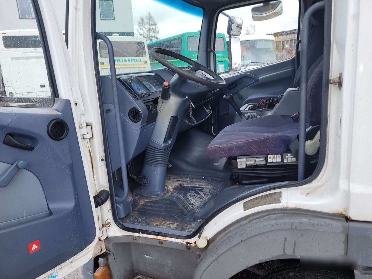 Interior photo 1: Valníkový/ Plošinový nákladný automobil Mercedes-Benz Atego 815
