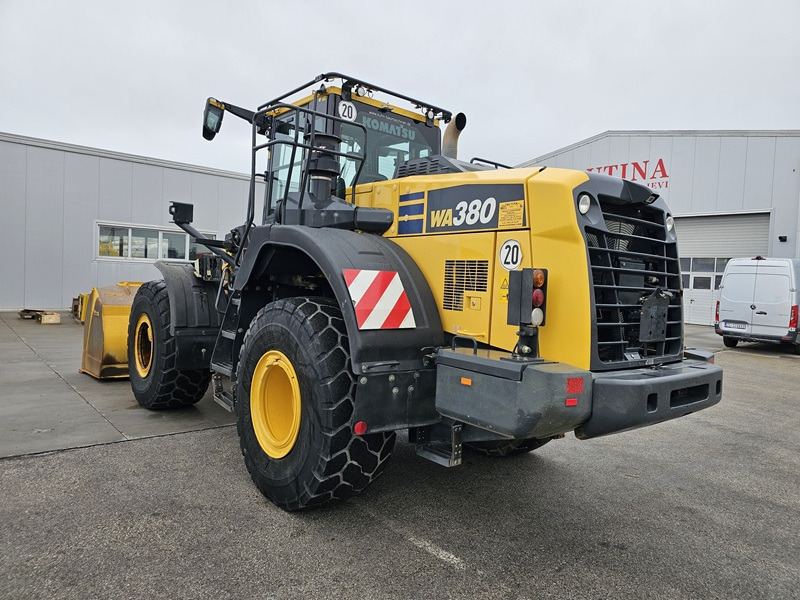 KOMATSU WA380-8 - Kolesový nakladač: obrázok 2 KOMATSU WA380-8 - Kolesový nakladač: obrázok 2