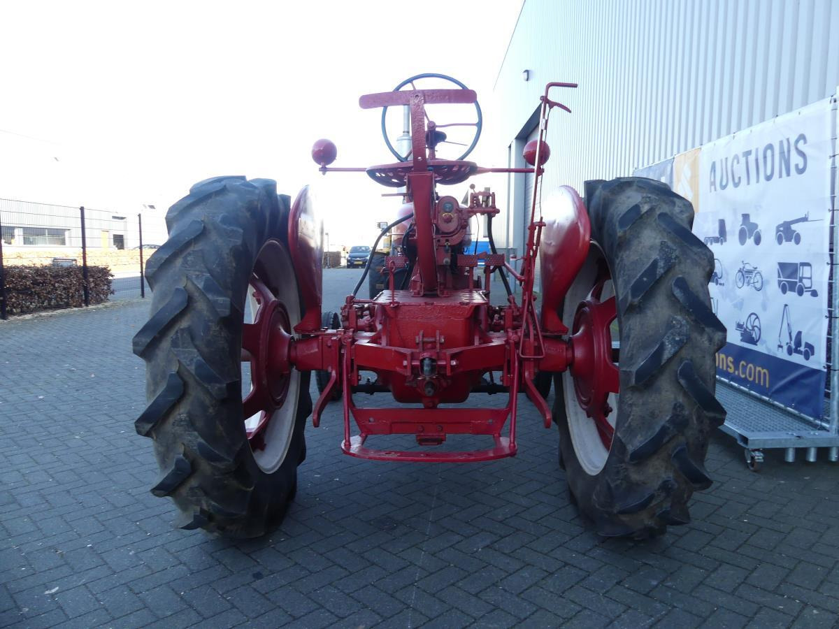 International Farmall H - Traktor: obrázok 5 International Farmall H - Traktor: obrázok 5