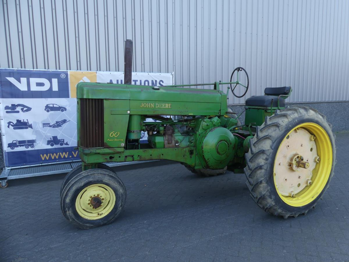 John-Deere 70 - Traktor: obrázok 2 John-Deere 70 - Traktor: obrázok 2