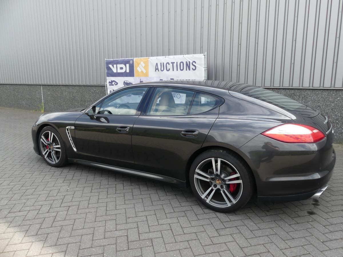 Porsche Panamera, Platina Edition - Sedan: obrázok 5 Porsche Panamera, Platina Edition - Sedan: obrázok 5
