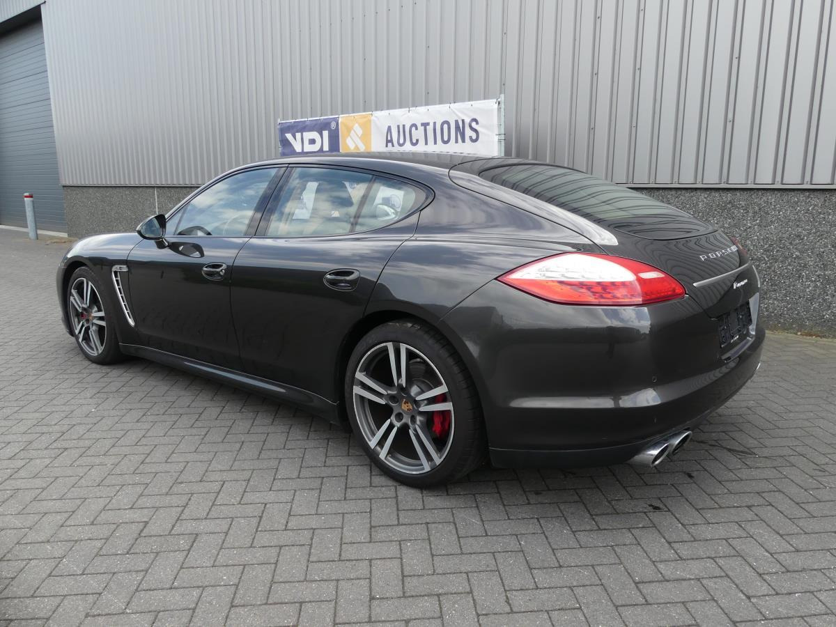 Porsche Panamera, Platina Edition - Sedan: obrázok 4 Porsche Panamera, Platina Edition - Sedan: obrázok 4