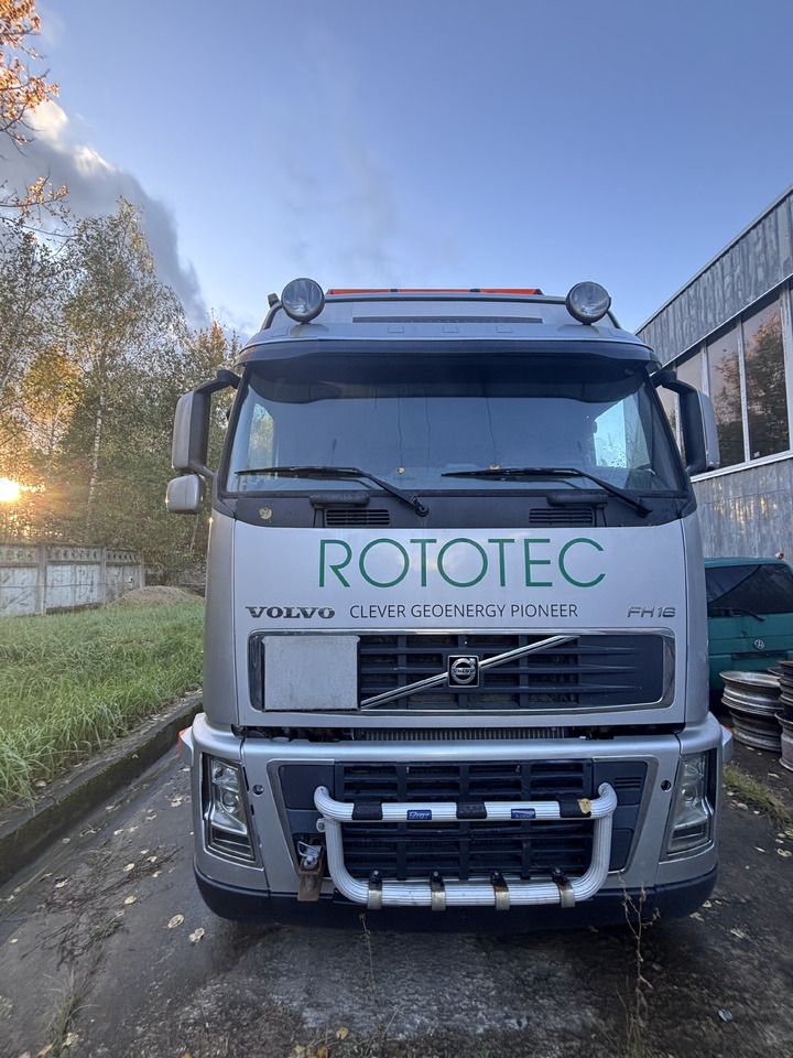 VOLVO FH16 - 580 - Hákový nosič kontajnerov: obrázok 1 VOLVO FH16 - 580 - Hákový nosič kontajnerov: obrázok 1