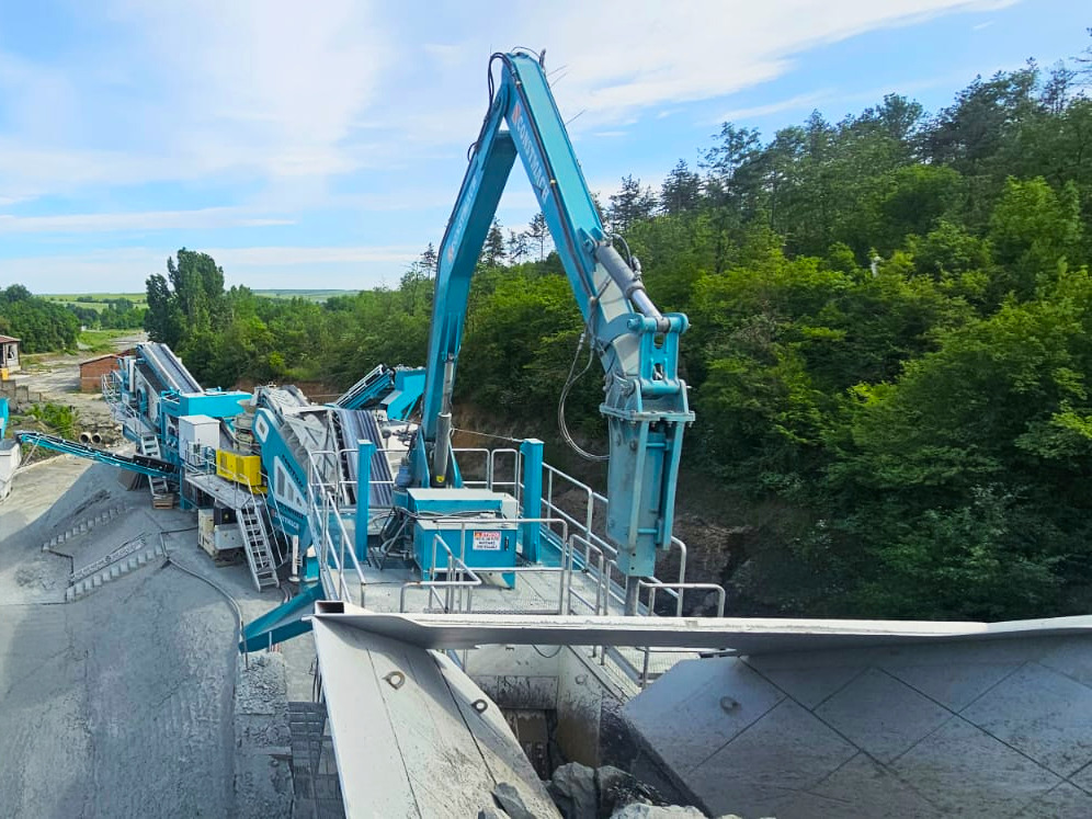 CONSTMACH Hydraulic Hammer Breaker – Maximum Impact Power for Tough Demolition Jobs - Drvič: obrázok 2 CONSTMACH Hydraulic Hammer Breaker – Maximum Impact Power for Tough Demolition Jobs - Drvič: obrázok 2