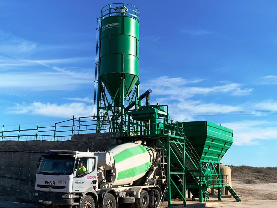 Constmach 60 m³/h Dry Type Concrete Batching Plant - Betonáreň: obrázok 1 Constmach 60 m³/h Dry Type Concrete Batching Plant - Betonáreň: obrázok 1