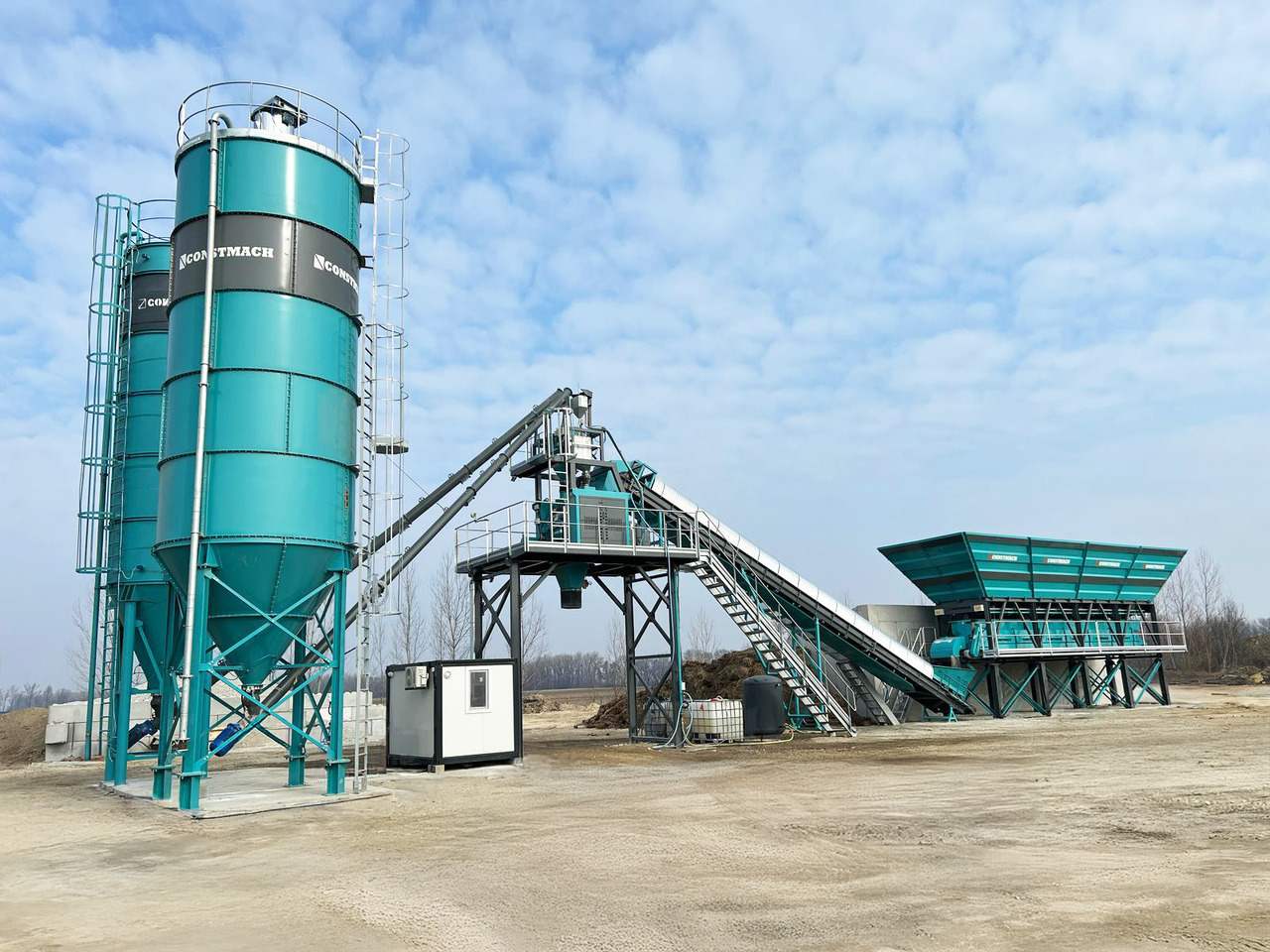 Constmach 60 m³/h Kompakte Betonmischanlage mit Band - Betonáreň: obrázok 1 Constmach 60 m³/h Kompakte Betonmischanlage mit Band - Betonáreň: obrázok 1