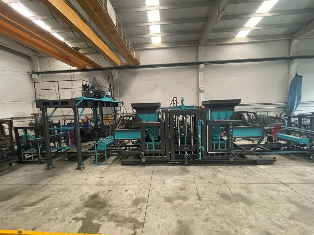Constmach BS-42 Briquette Making Machine (Concrete Block Making Machine) - Vibrolis: obrázok 1 Constmach BS-42 Briquette Making Machine (Concrete Block Making Machine) - Vibrolis: obrázok 1