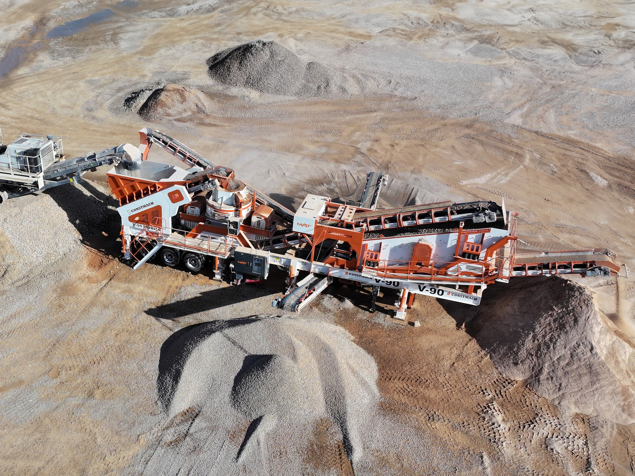 Constmach Concasseur À Impact À Axe Vertical Mobile D'une Capacité De 250 T/H - Mobilný drvič: obrázok 3 Constmach Concasseur À Impact À Axe Vertical Mobile D'une Capacité De 250 T/H - Mobilný drvič: obrázok 3