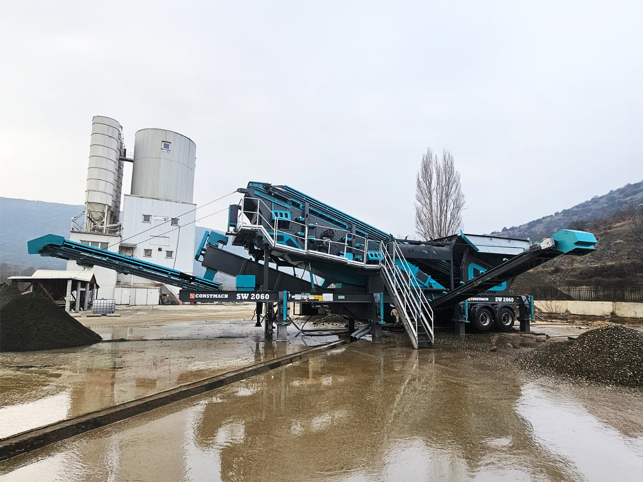 Constmach Installation Mobile De Criblage Et De Lavage 60-200 TPH - Třídič: obrázok 1 Constmach Installation Mobile De Criblage Et De Lavage 60-200 TPH - Třídič: obrázok 1