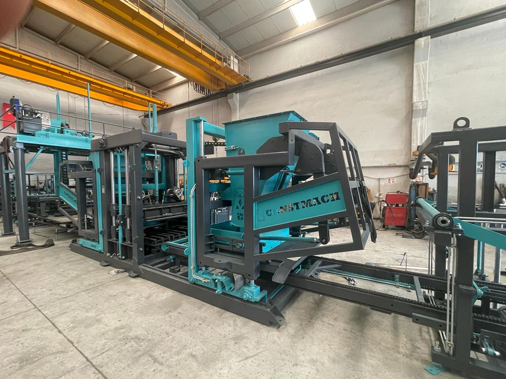 Constmach Machine à Fabriquer des Briquettes BS-42 (Machine à Fabriquer des Blocs de Béton) - Vibrolis: obrázok 1 Constmach Machine à Fabriquer des Briquettes BS-42 (Machine à Fabriquer des Blocs de Béton) - Vibrolis: obrázok 1