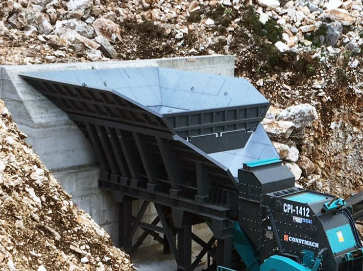 Constmach Vibrating Bunker Feeder In Capacities From 80 To 500 Tons - Banské stroj: obrázok 1 Constmach Vibrating Bunker Feeder In Capacities From 80 To 500 Tons - Banské stroj: obrázok 1