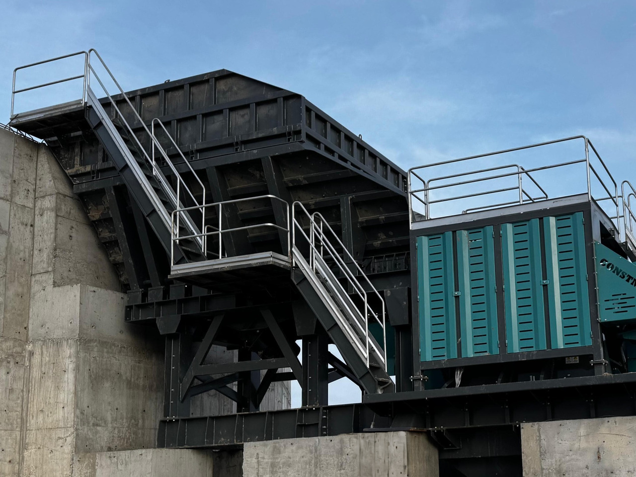 Constmach Vibrationsförderer mit Kapazitäten von 80 bis 500 Tonnen - Banské stroj: obrázok 5 Constmach Vibrationsförderer mit Kapazitäten von 80 bis 500 Tonnen - Banské stroj: obrázok 5