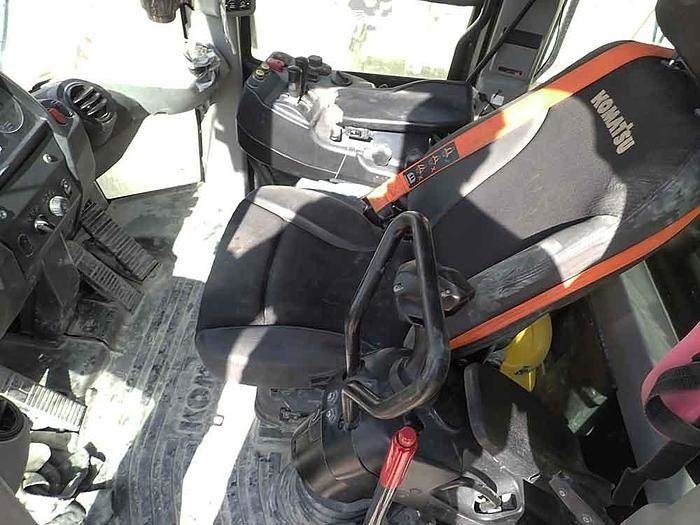 Komatsu WA475 - Kolesový nakladač: obrázok 4 Komatsu WA475 - Kolesový nakladač: obrázok 4