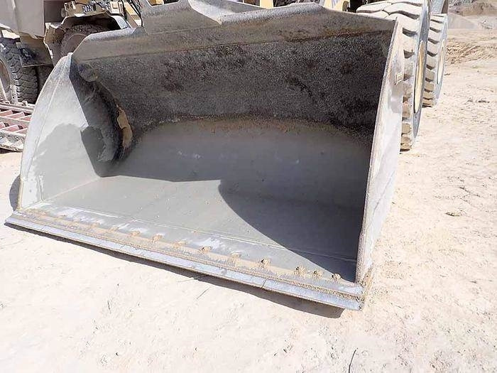 Komatsu WA475 - Kolesový nakladač: obrázok 3 Komatsu WA475 - Kolesový nakladač: obrázok 3