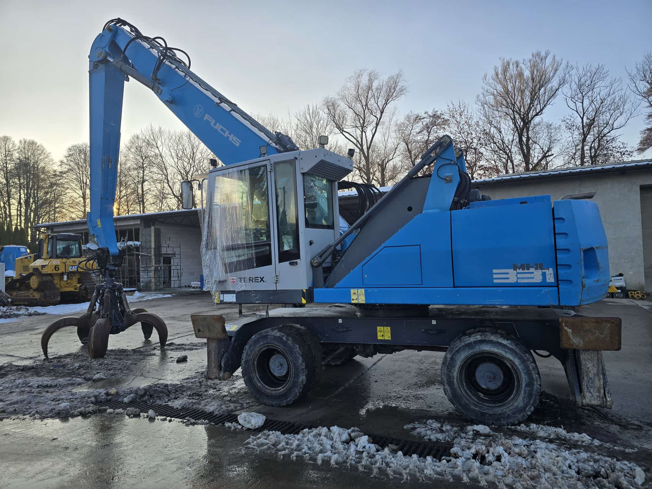 FUCHS MHL 331 - Překládkové rýpadlo: obrázok 1 FUCHS MHL 331 - Překládkové rýpadlo: obrázok 1