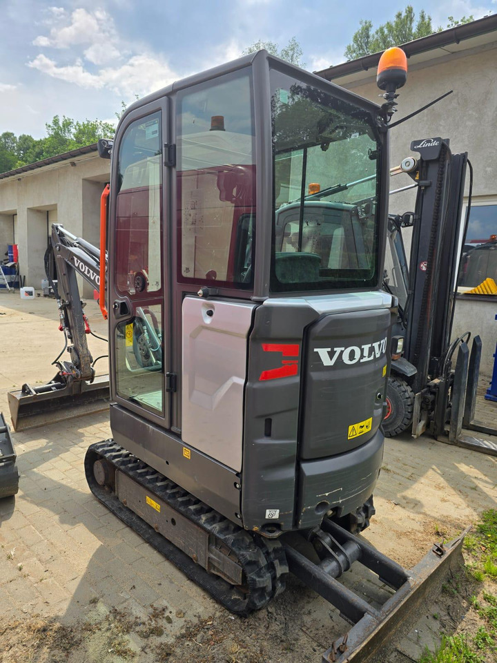 VOLVO EC 18 E - Mini rýpadlo: obrázok 4 VOLVO EC 18 E - Mini rýpadlo: obrázok 4