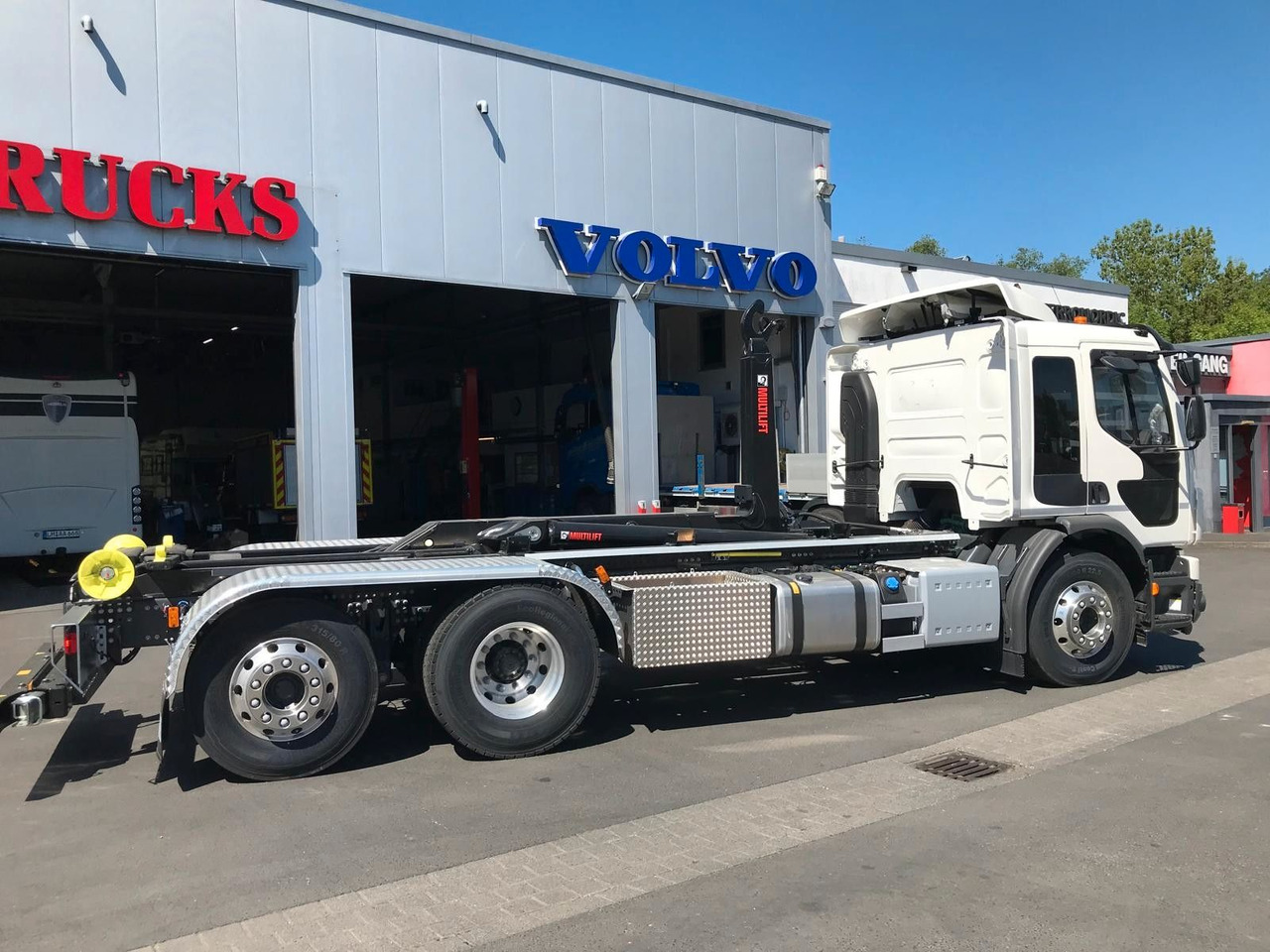 Volvo FE 320 6x2 - Hákový nosič kontajnerov: obrázok 2 Volvo FE 320 6x2 - Hákový nosič kontajnerov: obrázok 2