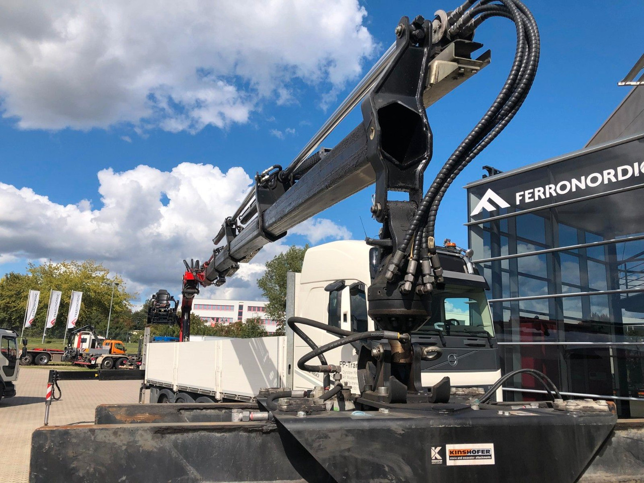 Volvo FH460 8x2 TRIDEM VLA&NLA gelenkt*FASSI F215AS.24 - Valníkový/ Plošinový nákladný automobil, Auto s hydraulickou rukou: obrázok 4 Volvo FH460 8x2 TRIDEM VLA&NLA gelenkt*FASSI F215AS.24 - Valníkový/ Plošinový nákladný automobil, Auto s hydraulickou rukou: obrázok 4