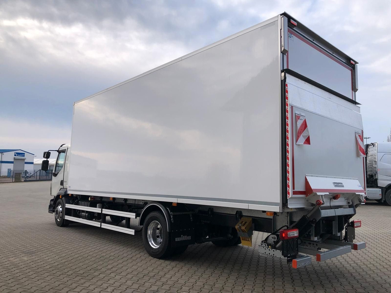 Volvo FL16.280 VollLuft*LBW *Carrier Supra850*a.Miete - Chladirenské nákladné vozidlo: obrázok 3 Volvo FL16.280 VollLuft*LBW *Carrier Supra850*a.Miete - Chladirenské nákladné vozidlo: obrázok 3