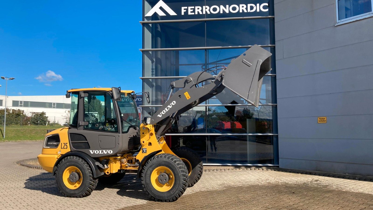 Volvo JL25H Electric *Auch Miete Volvo L25 Electric *Auch Miete*Neuzustand+22+14 kW - Kolesový nakladač: obrázok 1 Volvo JL25H Electric *Auch Miete Volvo L25 Electric *Auch Miete*Neuzustand+22+14 kW - Kolesový nakladač: obrázok 1